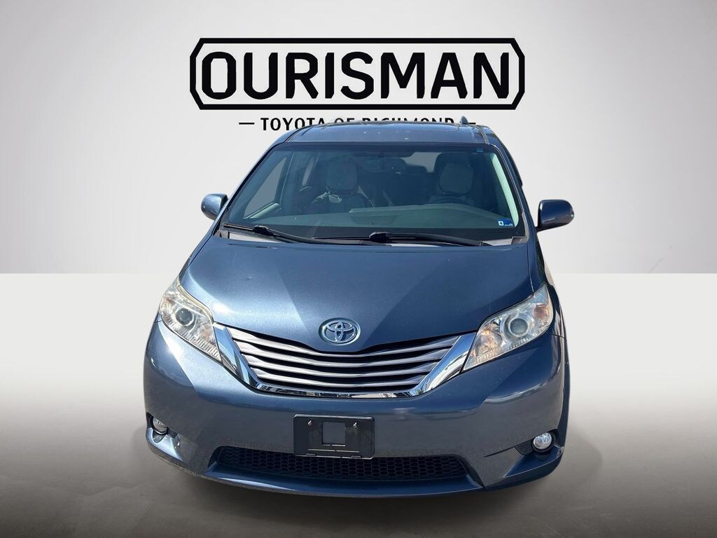 Certified 2017 Toyota Sienna XLE Minivan/Van