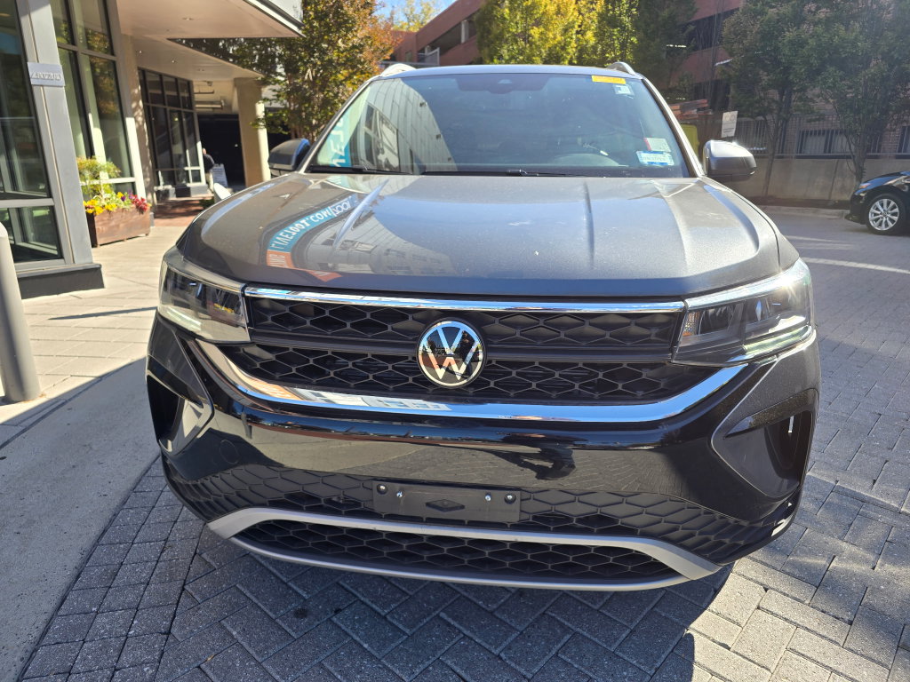 Used 2023 Volkswagen Taos 1.5T SE SUV