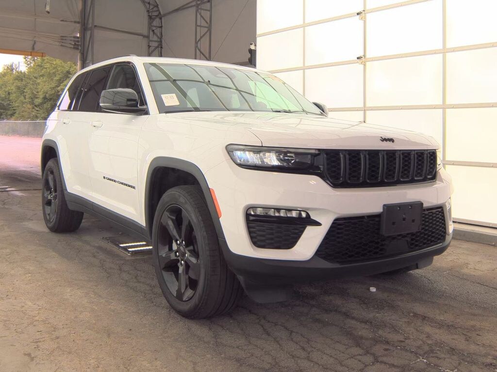 Used 2023 Jeep Grand Cherokee Limited SUV