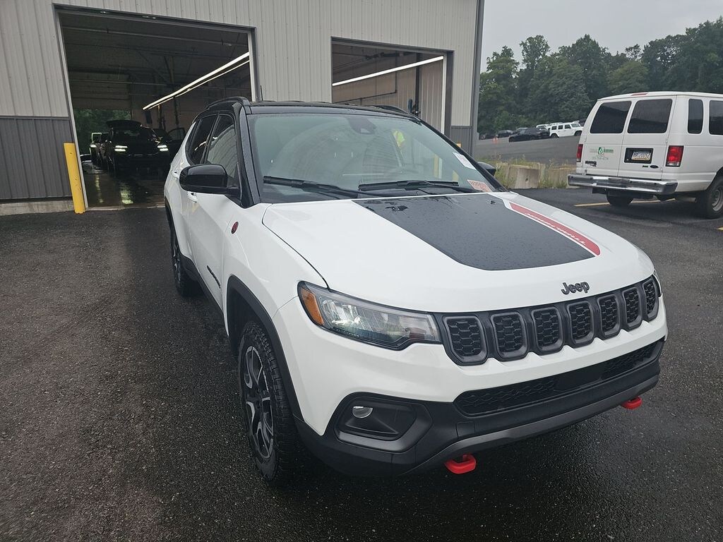 Used 2025 Jeep Compass Trailhawk SUV