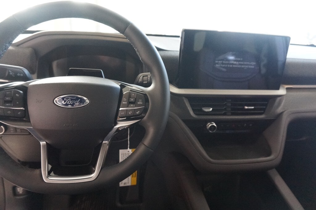 2026 Ford Explorer Platinum - Photo 6