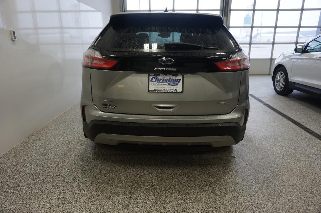 2021 Ford Edge SEL photo 4