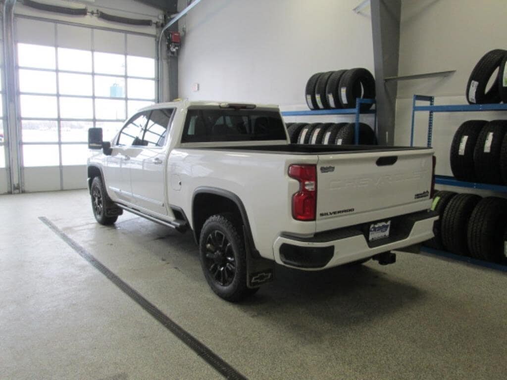 Used 2024 Chevrolet Silverado 2500HD High Country Crew Cab Short Box 4WD