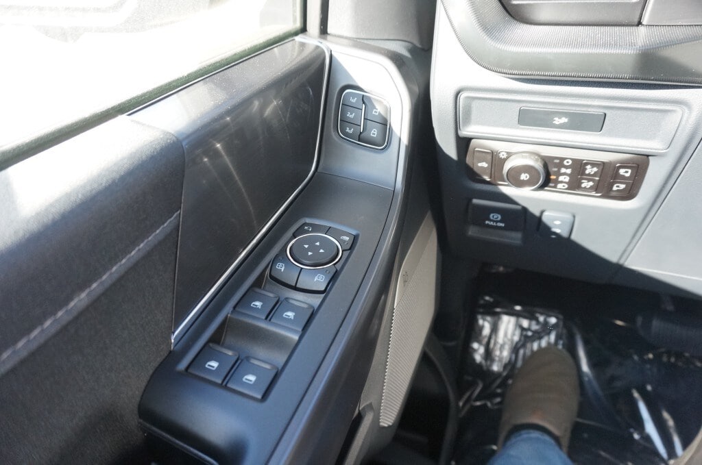 2026 Ford F-150 Lariat - Photo 9