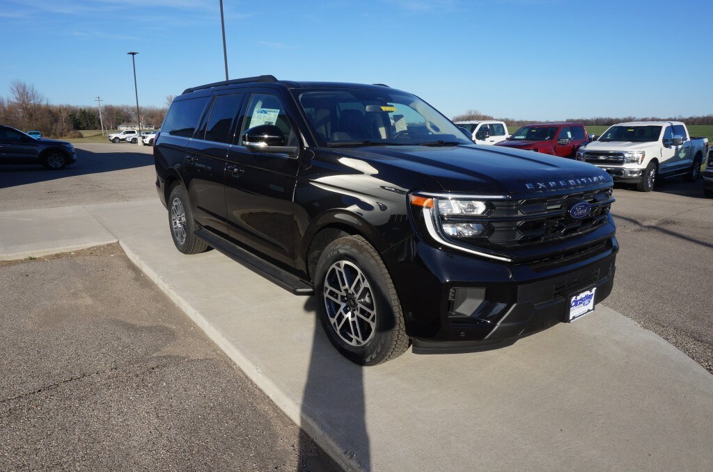 2025 Ford Expedition MAX XLT photo 4