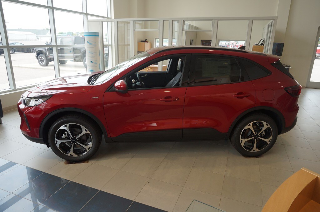 2025 Ford Escape ST-Line Select Hybrid photo 2