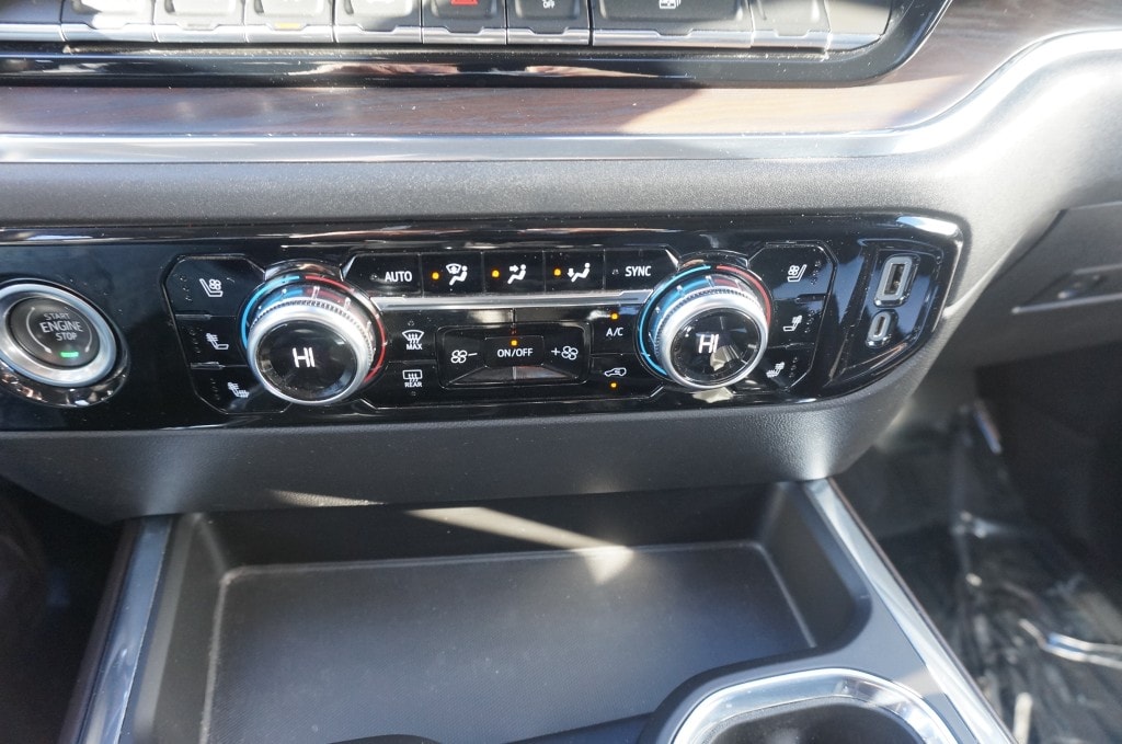 2023 GMC Sierra 1500 SLT - Photo 13