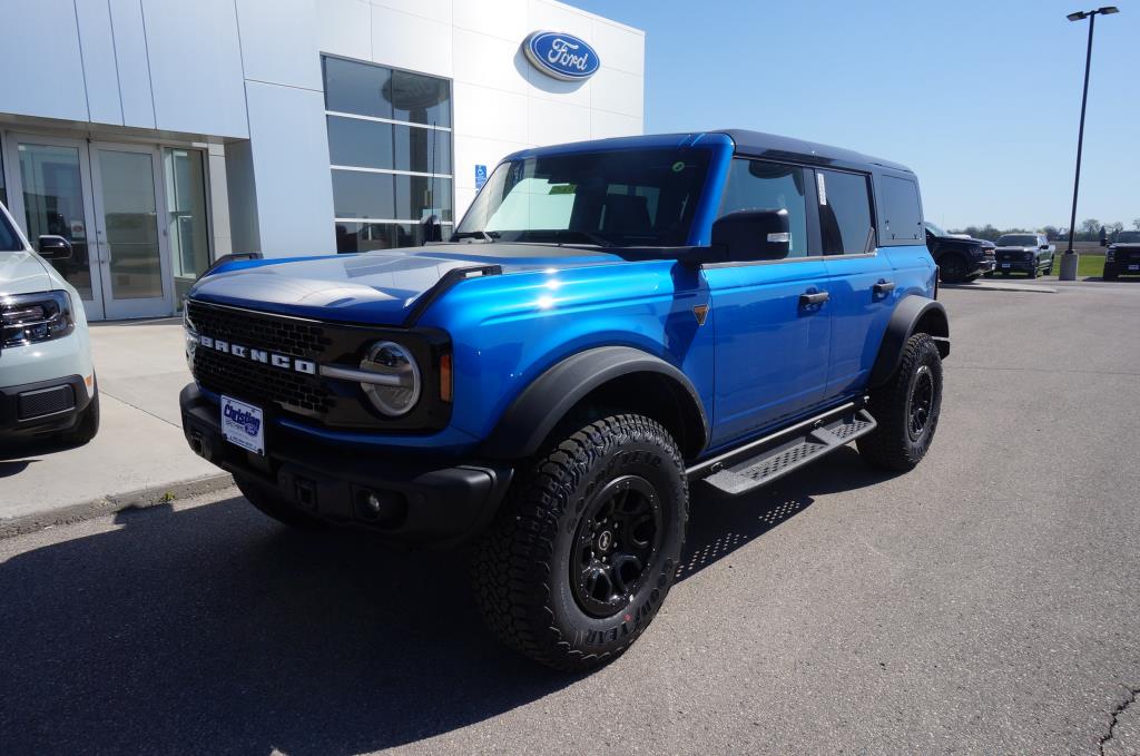 2025 Ford Bronco Badlands photo 2