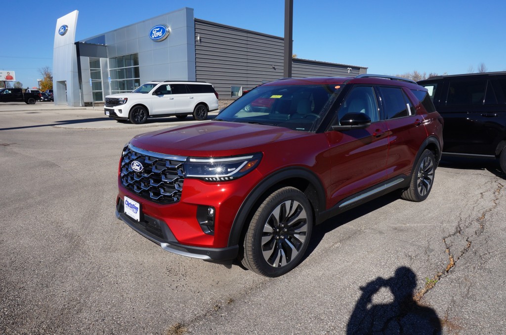 2027 Ford Explorer Platinum AWD SUV