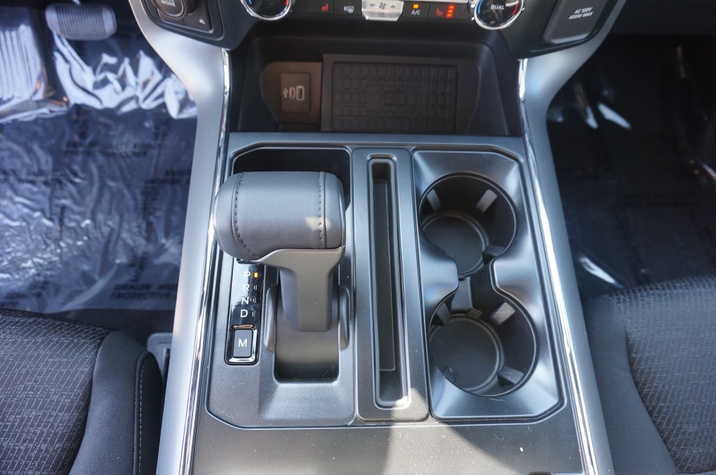 2025 Ford F-150 XLT - Photo 19