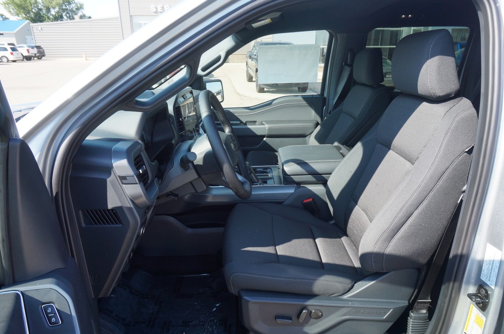 2025 Ford F-150 XLT - Photo 15