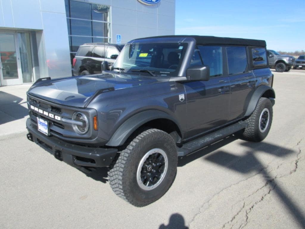 Used 2021 Ford Bronco 4-Door Black Diamond with VIN 1FMEE5DPXMLA91466 for sale in Crookston, Minnesota