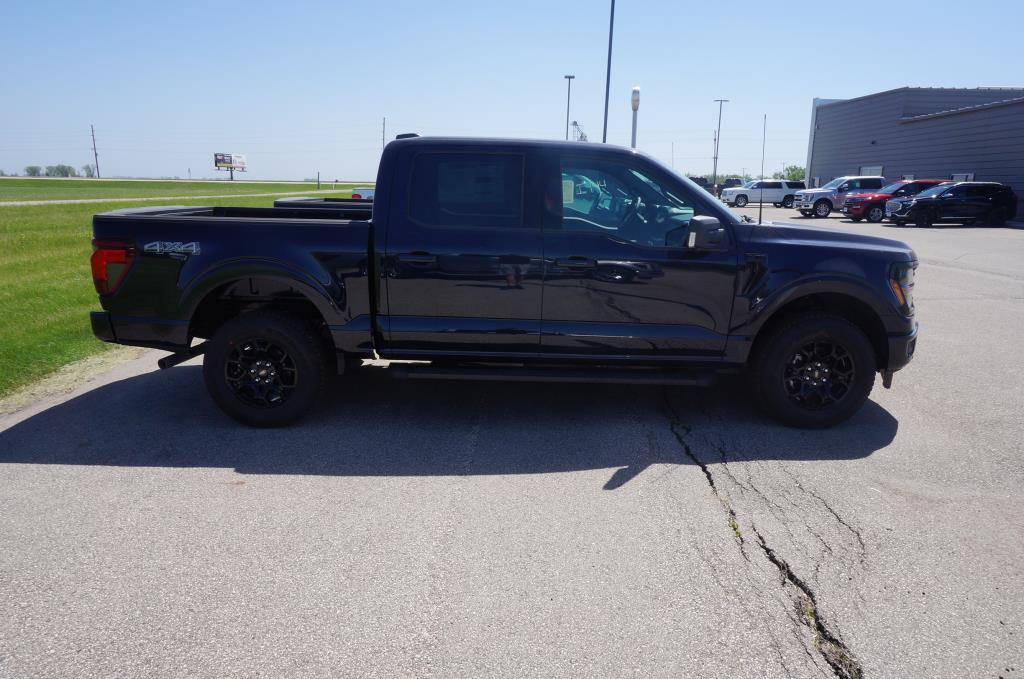 2025 Ford F-150 XLT photo 4