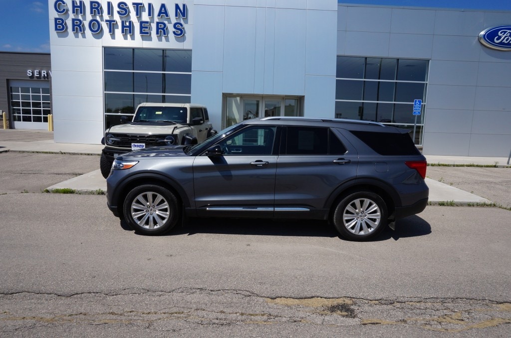 2022 Ford Explorer's photo