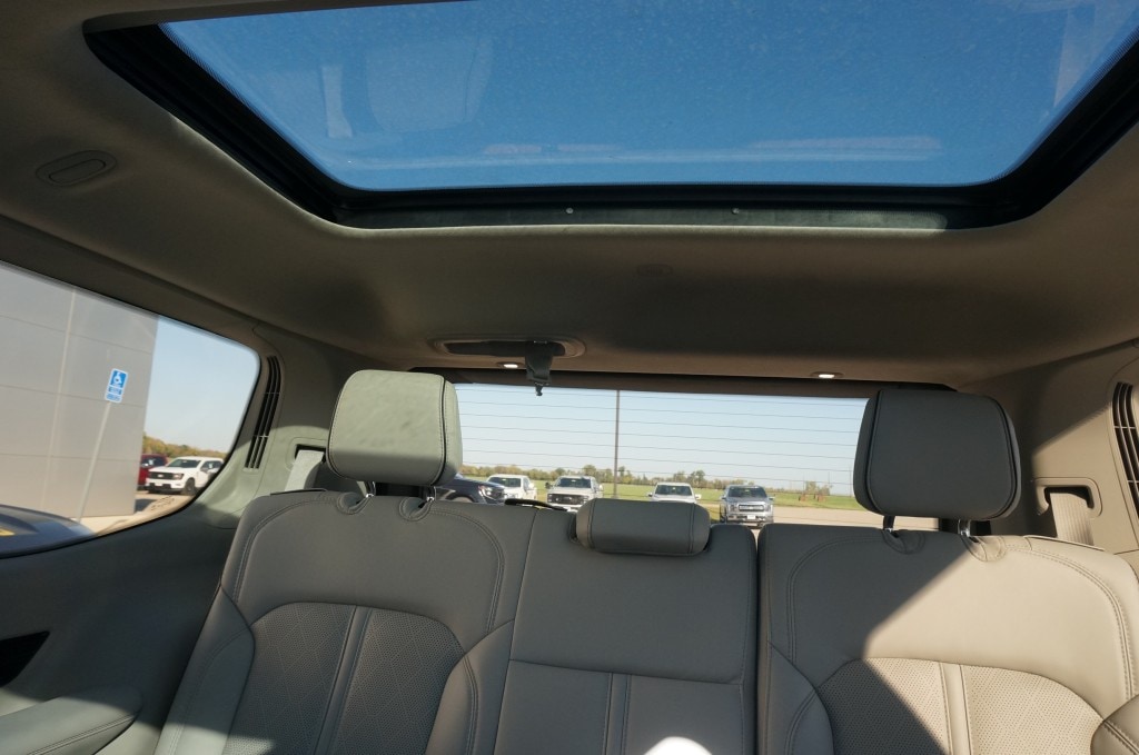 2022 Jeep Grand Wagoneer Series II - Photo 13