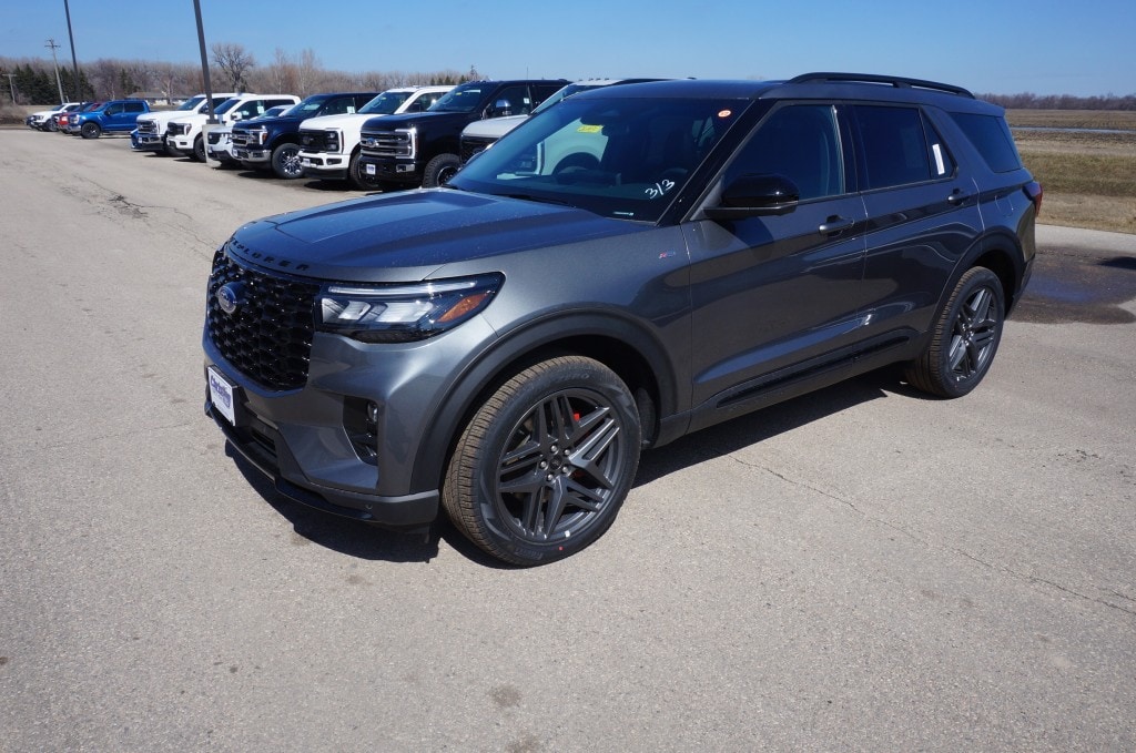 2026 Ford Explorer ST-LINE 4WD's photo