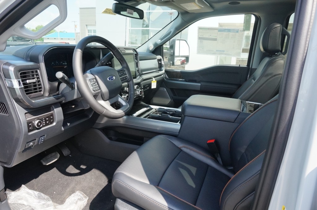2025 Ford F-350 Super Duty Lariat - Photo 9