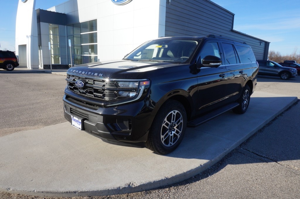 2025 Ford Expedition Active's photo