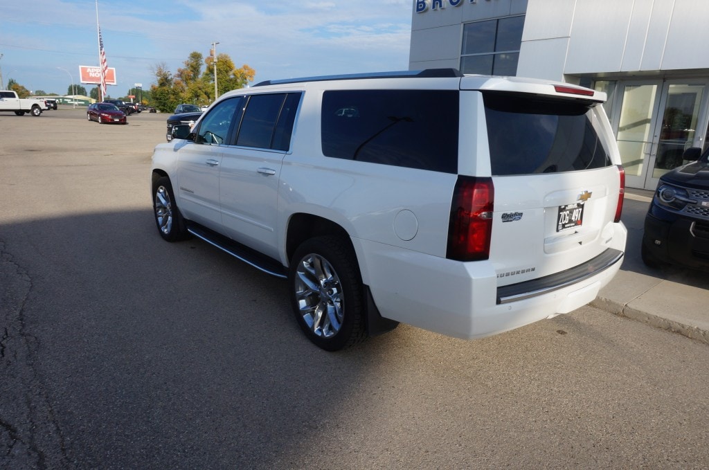 2018 Chevrolet Suburban Premier photo 4