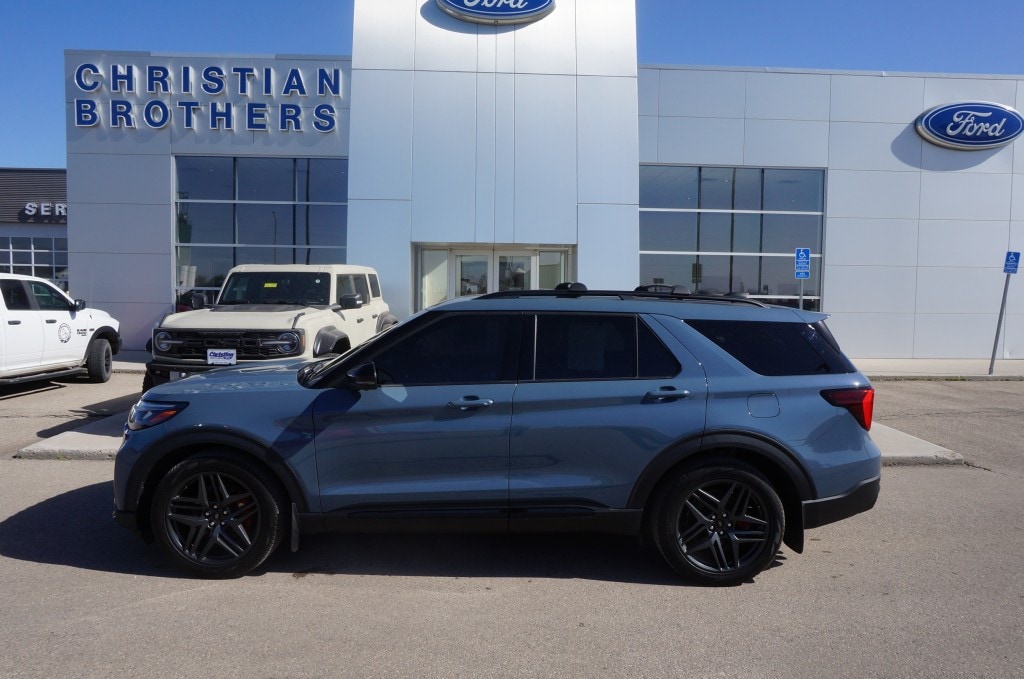 2025 Ford Explorer ST 4WD (PL535)'s photo