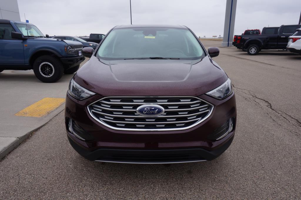 2022 Ford Edge SEL photo 3
