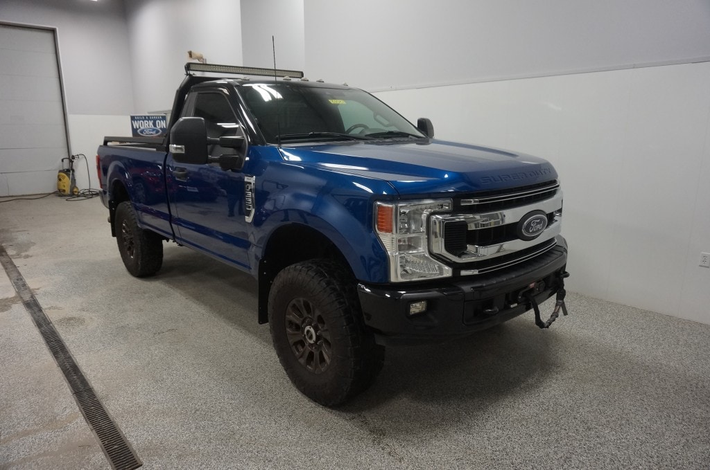 2022 Ford F-350 Super Duty XLT's photo