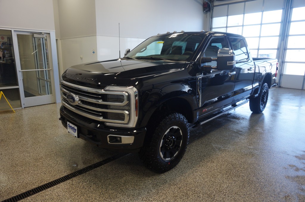 2026 Ford F-350 Platinum 4x4 Crew Cab 6-3/4' Box SRW's photo