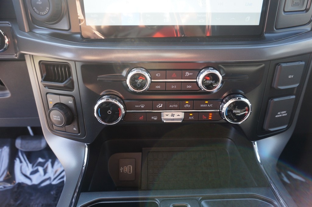 2025 Ford F-150 XLT - Photo 18