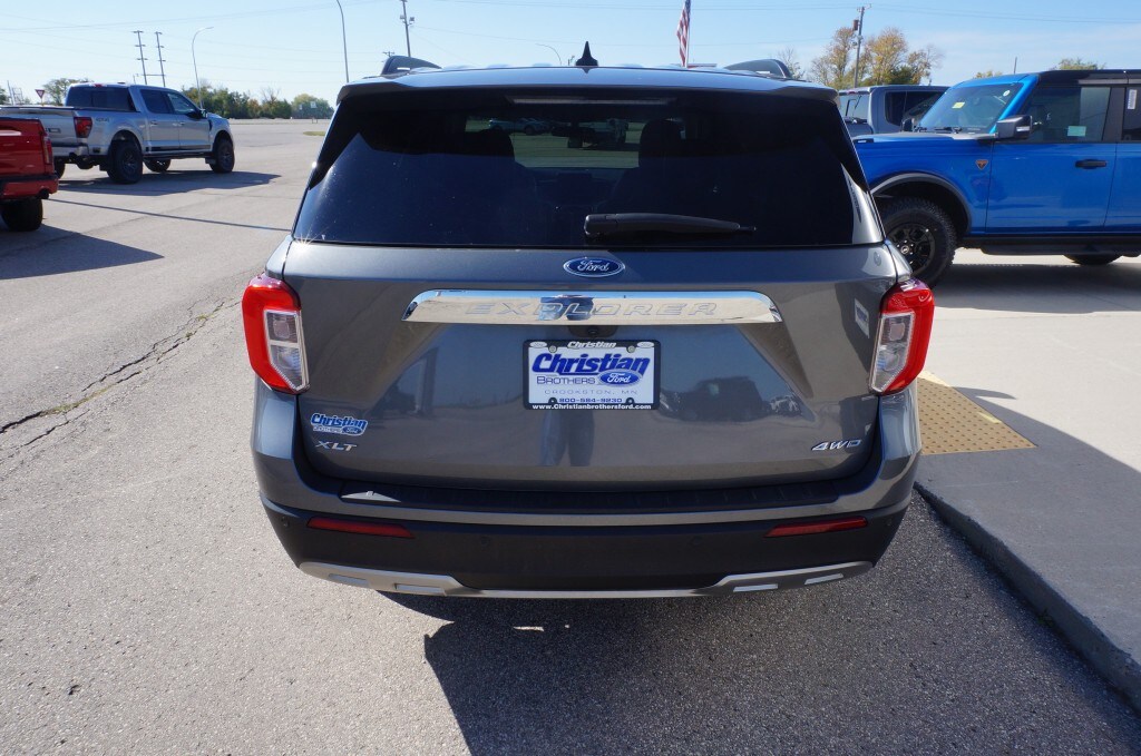2023 Ford Explorer XLT photo 4