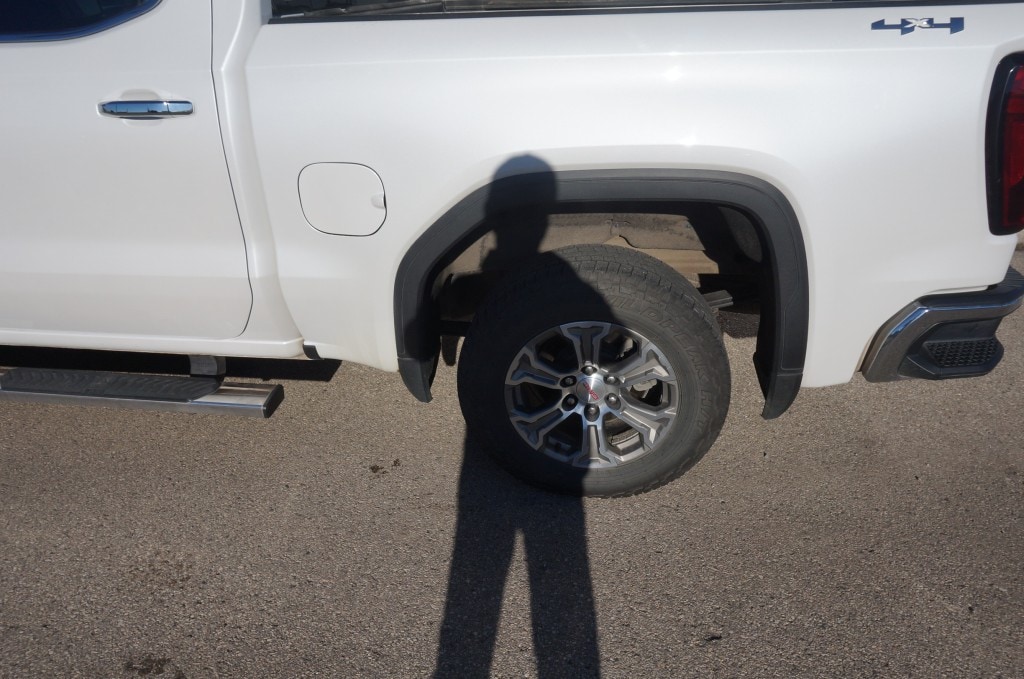 Used 2023 GMC Sierra 1500 SLT with VIN 3GTUUDE88PG161164 for sale in Crookston, Minnesota