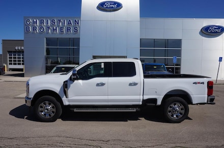 2025 Ford F-350 SD Lariat Crew Cab 4WD TRUCK