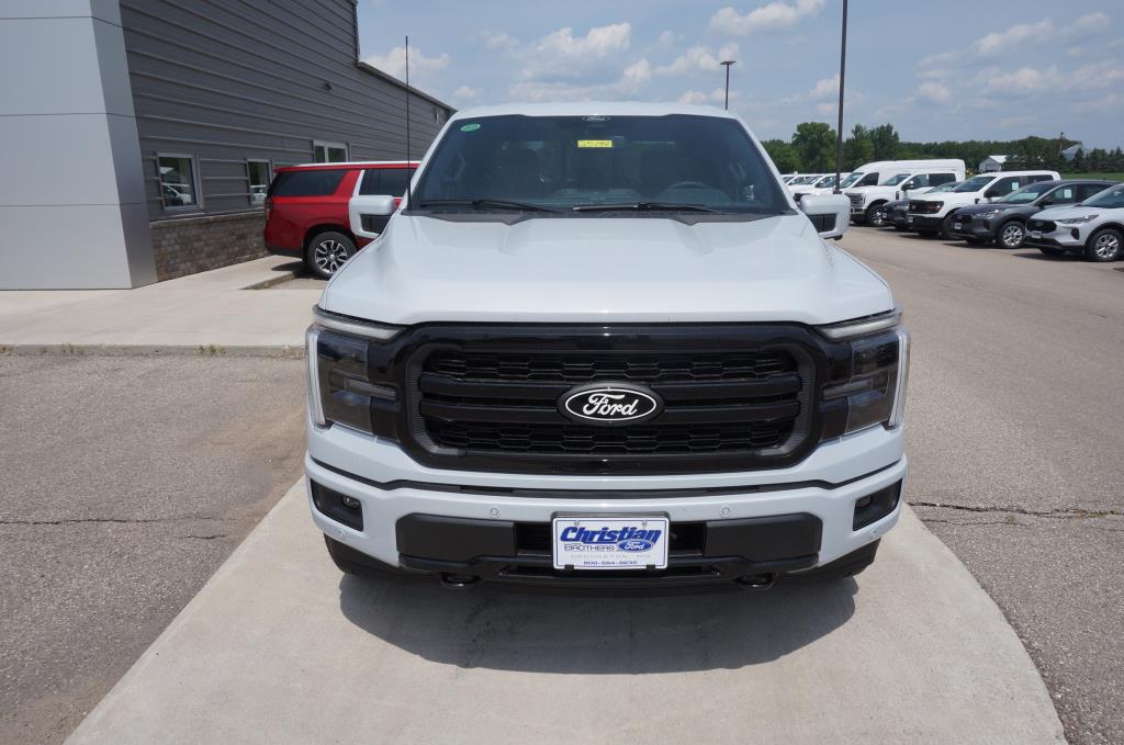 2025 Ford F-150 Lariat photo 2