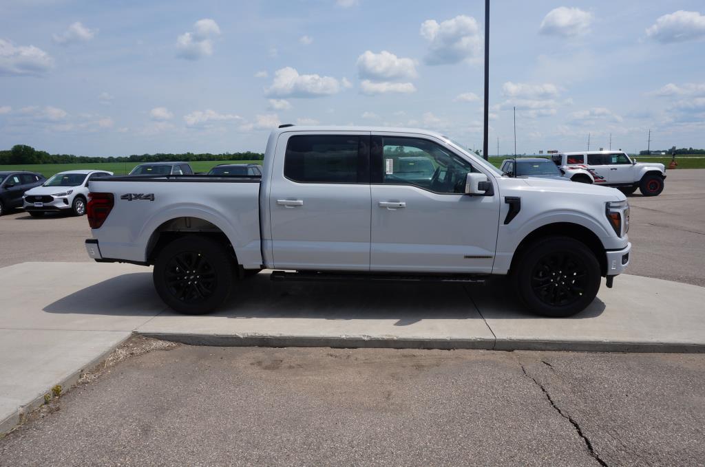 2025 Ford F-150 Lariat photo 4