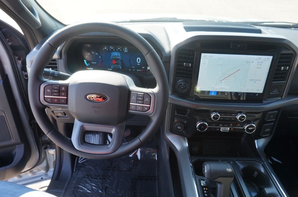 2025 Ford F-150 XLT - Photo 16