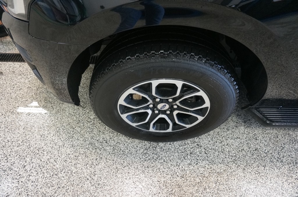 Used 2024 Ford Expedition XLT with VIN 1FMJK1J81REA41435 for sale in Crookston, Minnesota