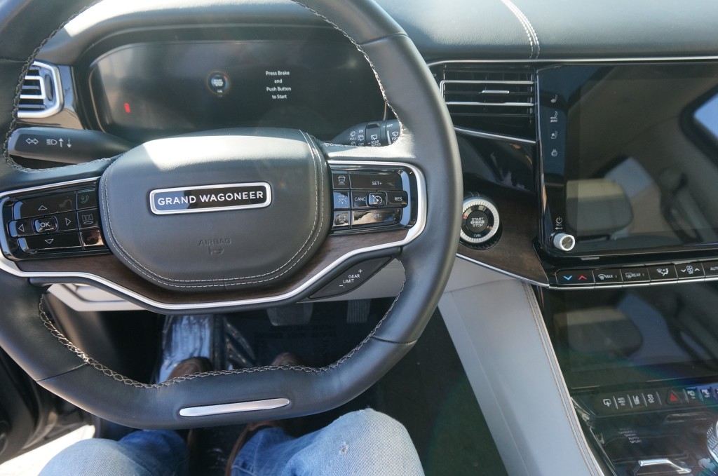 2022 Jeep Grand Wagoneer Series II - Photo 15