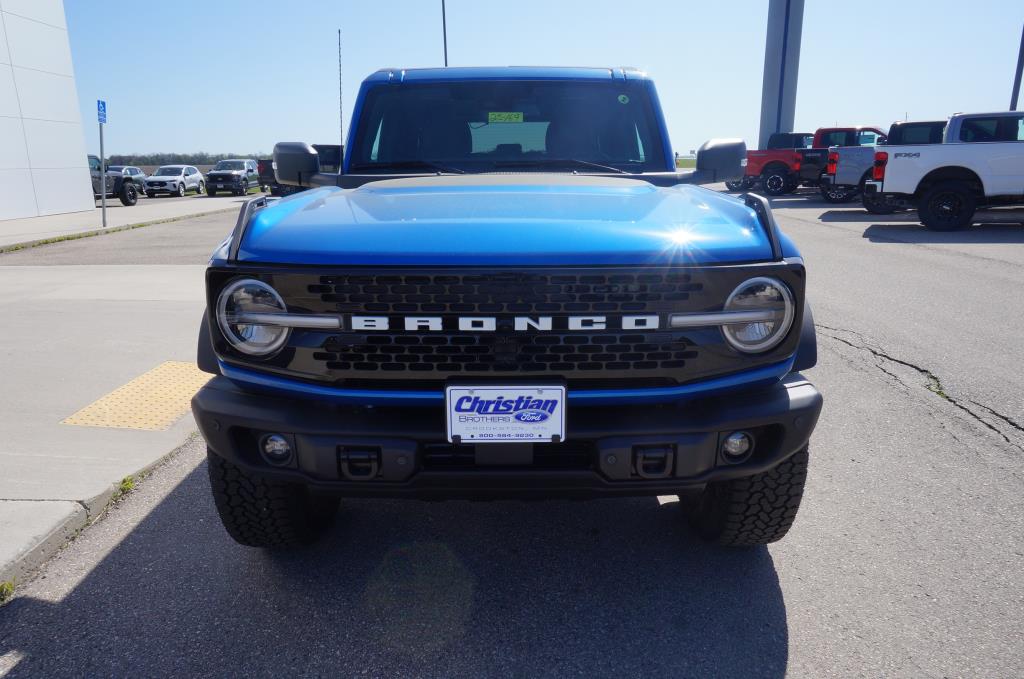 2025 Ford Bronco Badlands photo 3