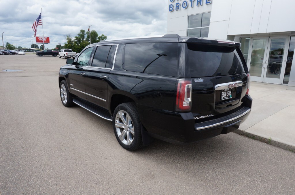 2018 Gmc Yukon XL Denali photo 3