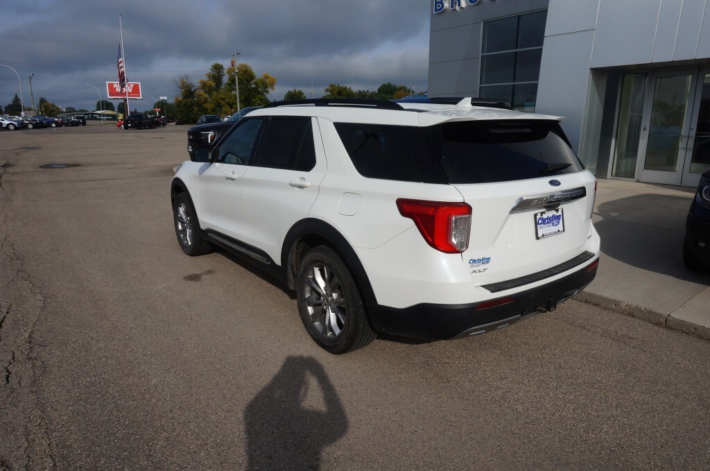 2020 Ford Explorer XLT photo 2