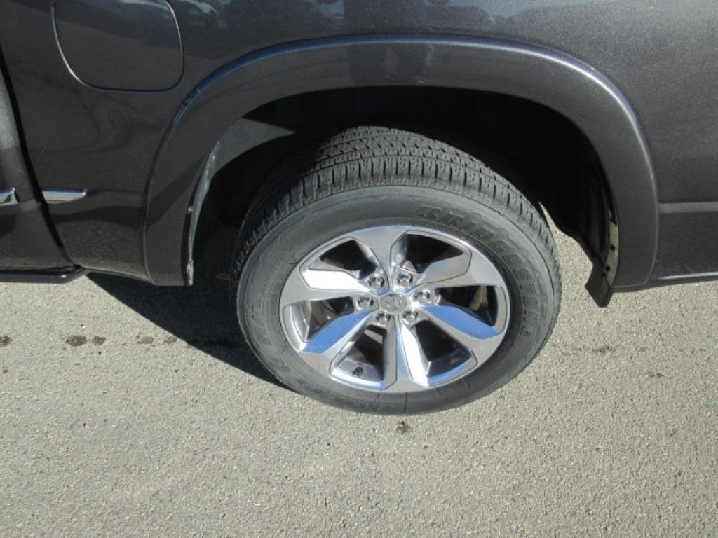 Used 2021 RAM Ram 1500 Pickup Limited with VIN 1C6SRFHM6MN672105 for sale in Crookston, Minnesota