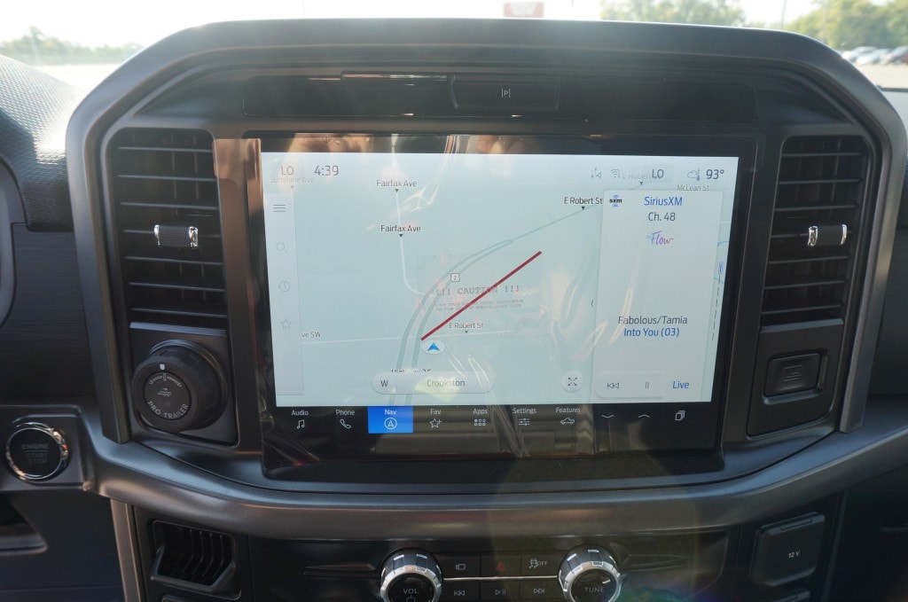 2025 Ford F-150 XLT - Photo 17