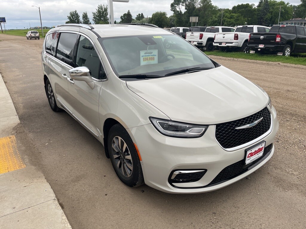 2021 Chrysler Pacifica Hybrid Limited photo 4