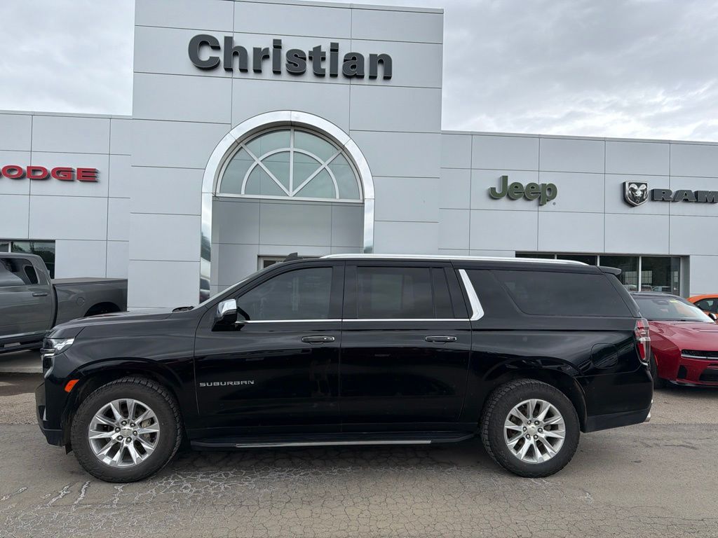 Black 2021 Chevrolet Suburban Premier 4WD SUV / Crossover Four-Wheel Drive