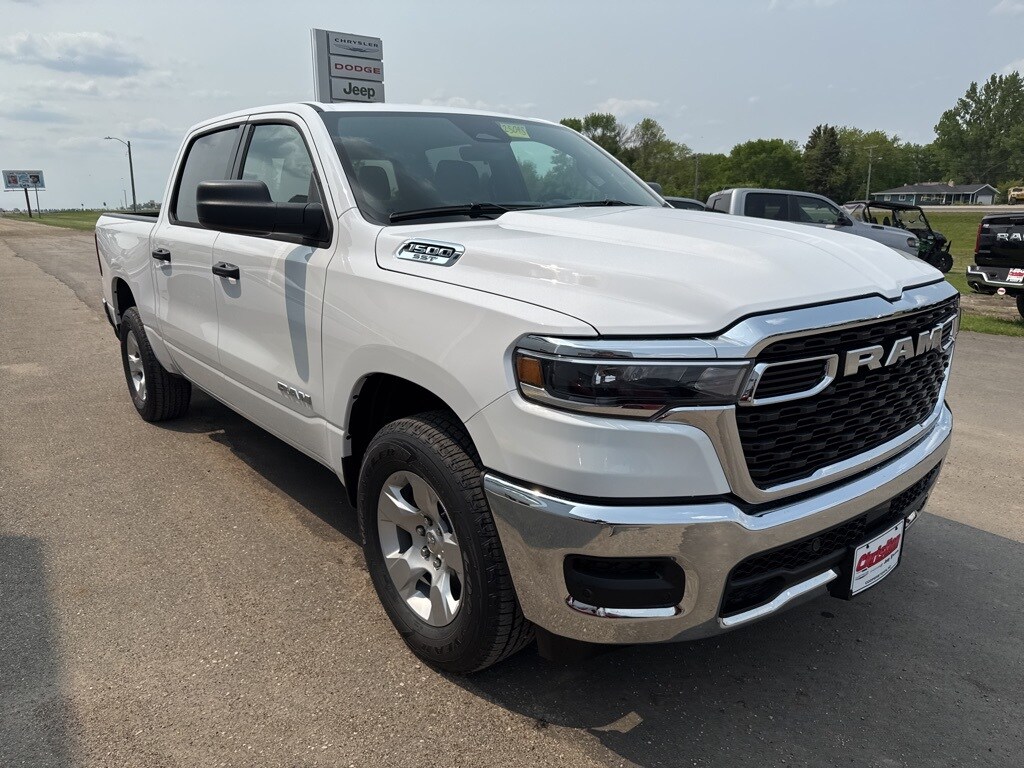 2025 Ram 1500 Tradesman photo 4