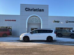 2026 Chrysler Pacifica LIMITED AWD Passenger Van