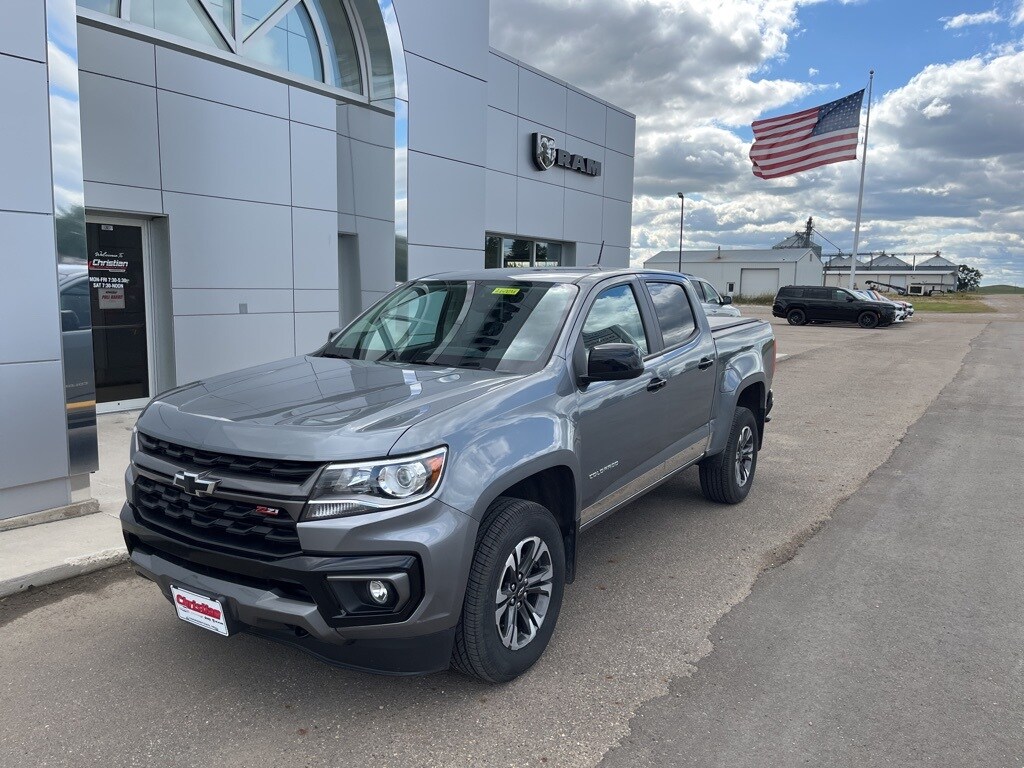 2022 Chevrolet Colorado Z71 photo 2