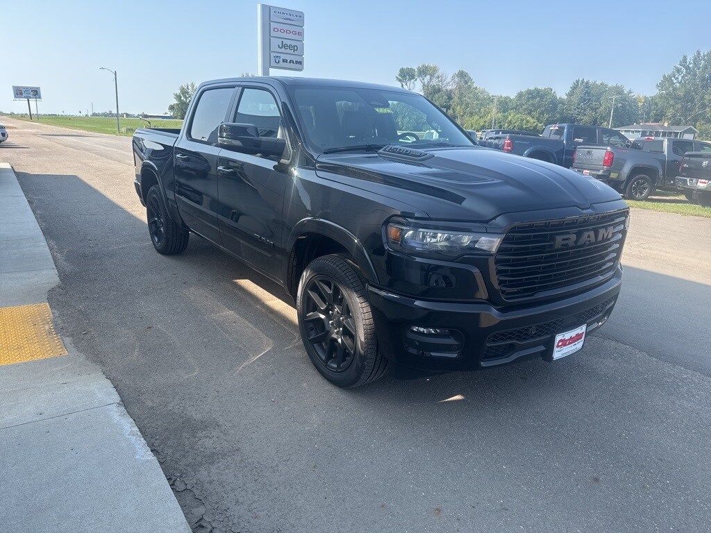 2025 Ram 1500 Laramie photo 4