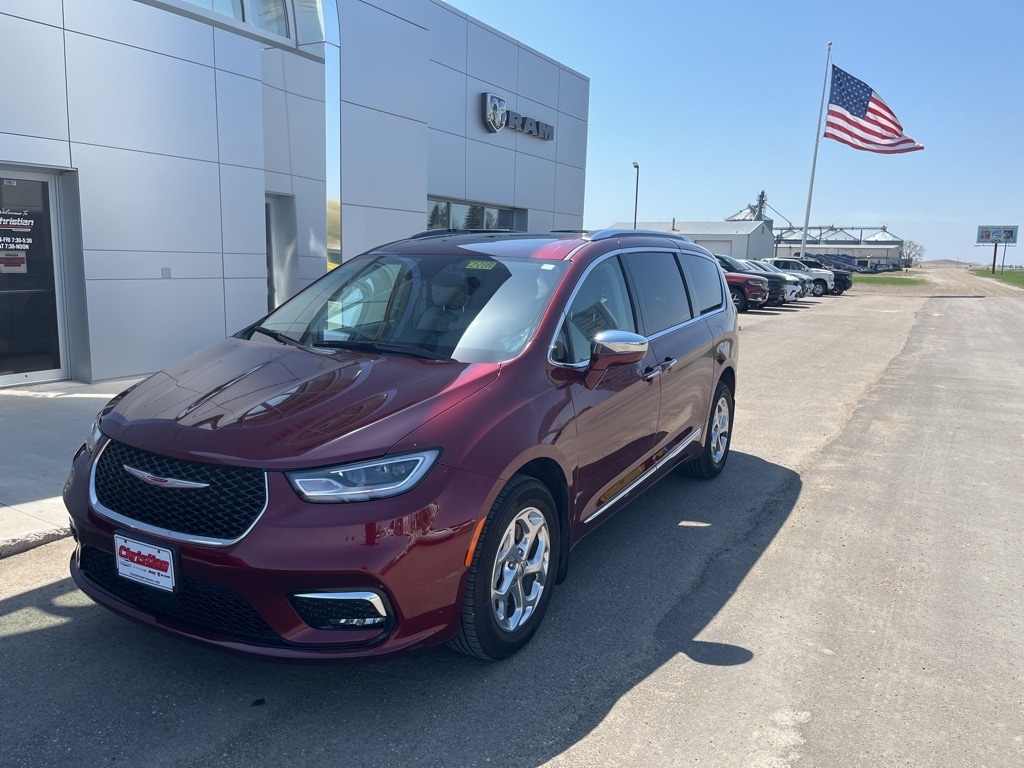 Used 2021 Chrysler Pacifica Limited with VIN 2C4RC3GG6MR603517 for sale in Cooperstown, ND