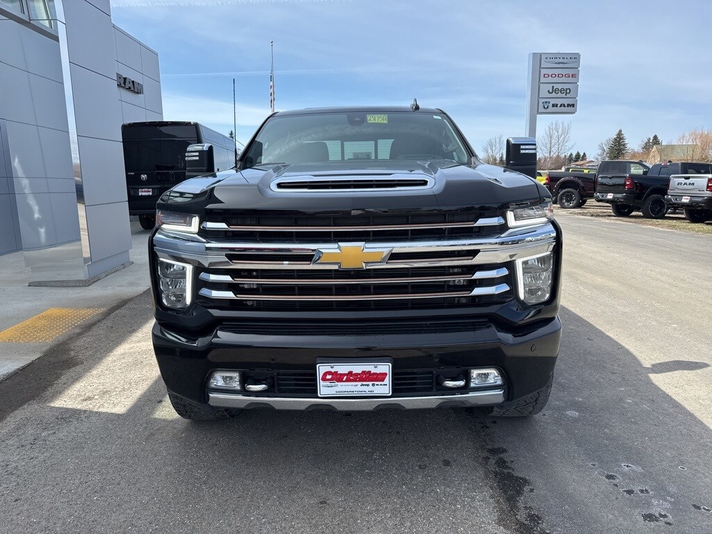 2023 Chevrolet Silverado 2500HD High Country photo 3