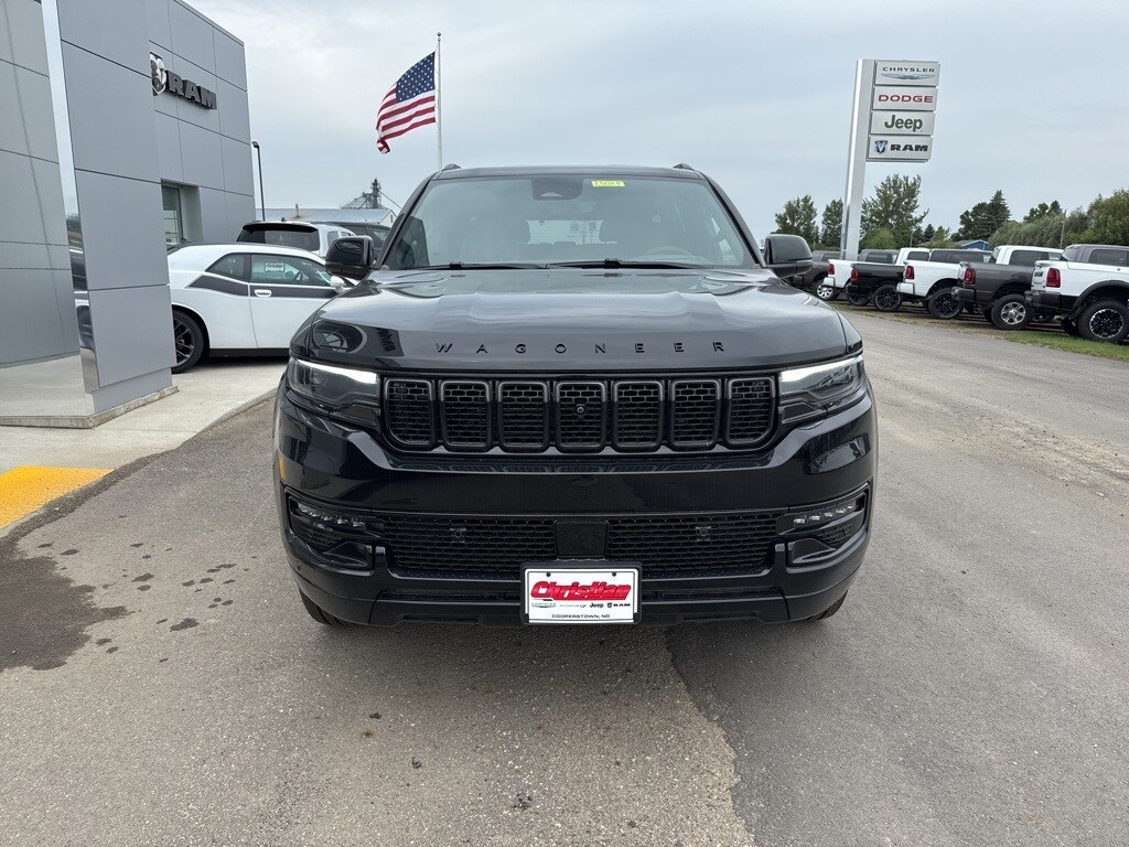 2025 Jeep Wagoneer Carbide photo 2